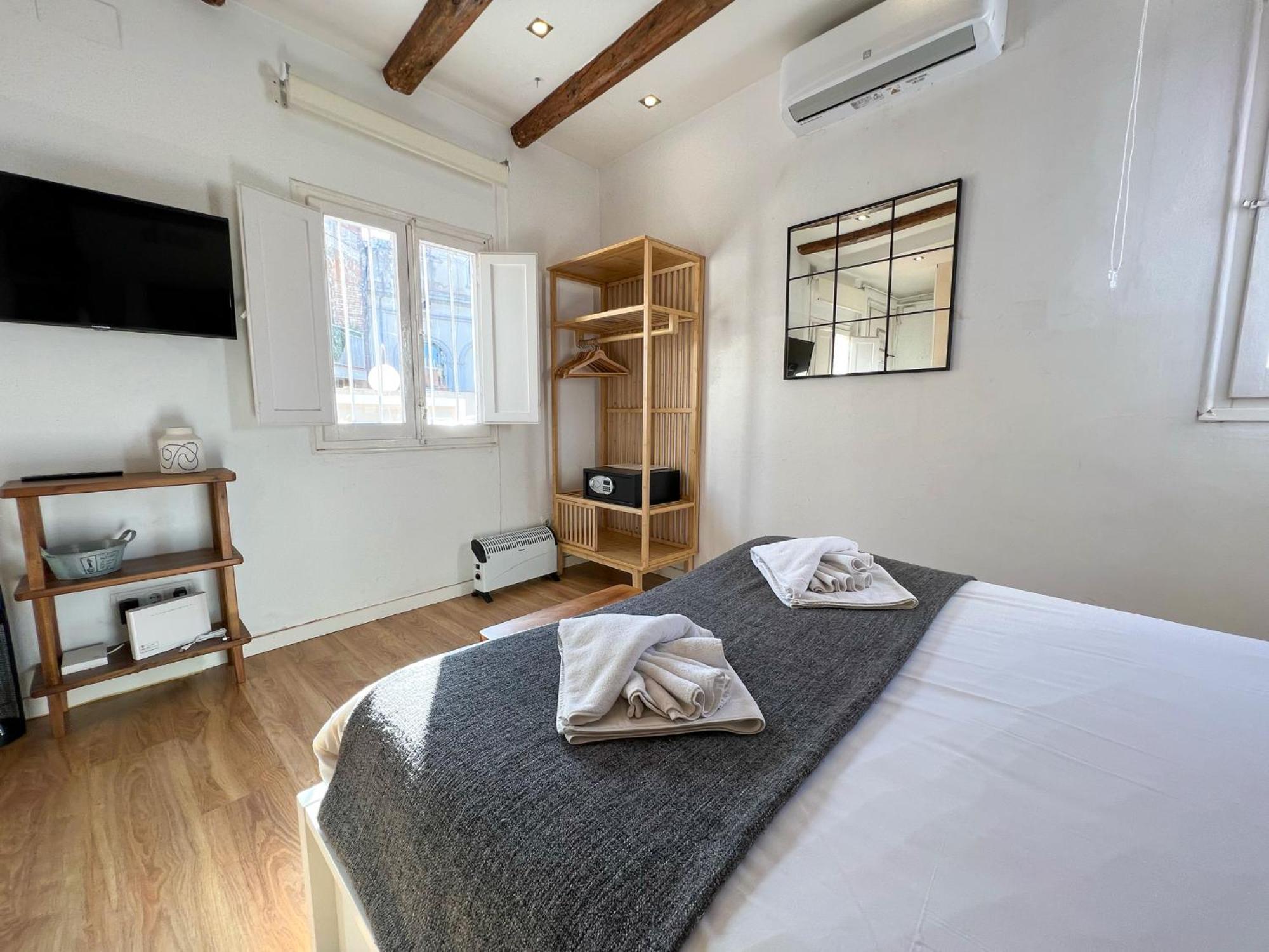 Stay U-Nique Apartments Torrent Барселона Екстериор снимка